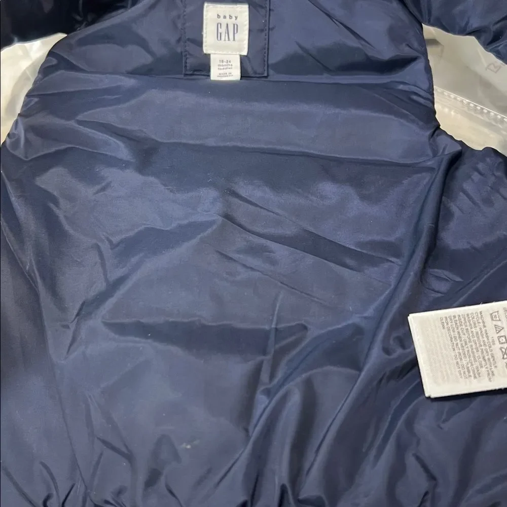 Baby GAP Navy Blue puffer vest with silver hearts size 18-24 months